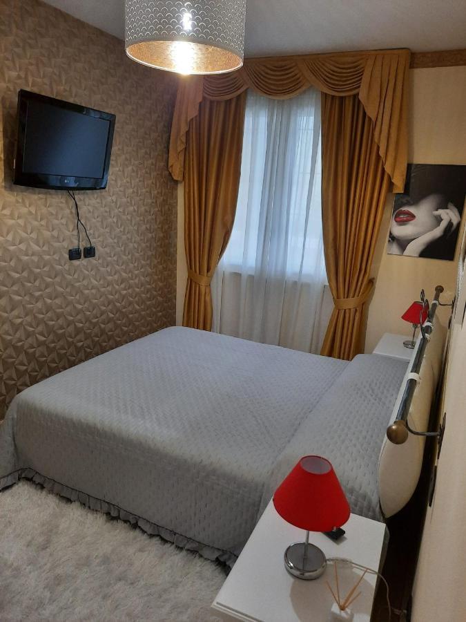 Appartamento Elite Du Lac 데센자노델가르다 외부 사진